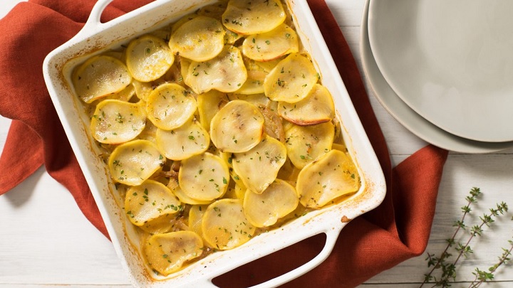 مراحل طرز تهیه سیب زمینی رتتویی مراحل طرز تهیه سیب زمینی رتتویی