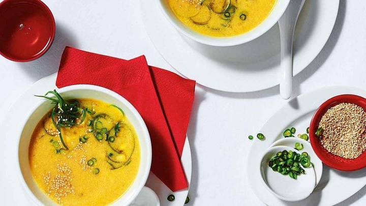 3 طرز تهیه سوپ زعفران؛ نکات خوشمزه تر شدن آن - مجله اکالا