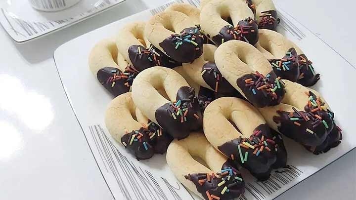 نکات و فوت و فنهای تهیه شیرینی نعلی نکات و فوت و فنهای تهیه شیرینی نعلی