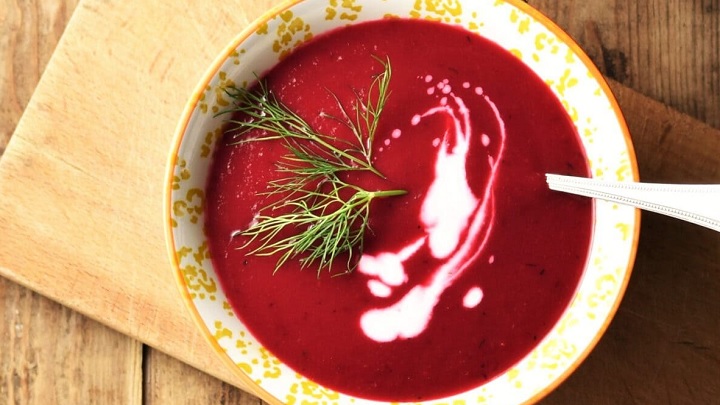 مراحل تهیه سوپ لبو با طعم سیر و زنجبیل