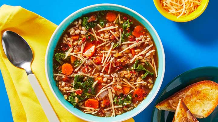 دستور پخت سوپ سبزیجات با کدو سبز