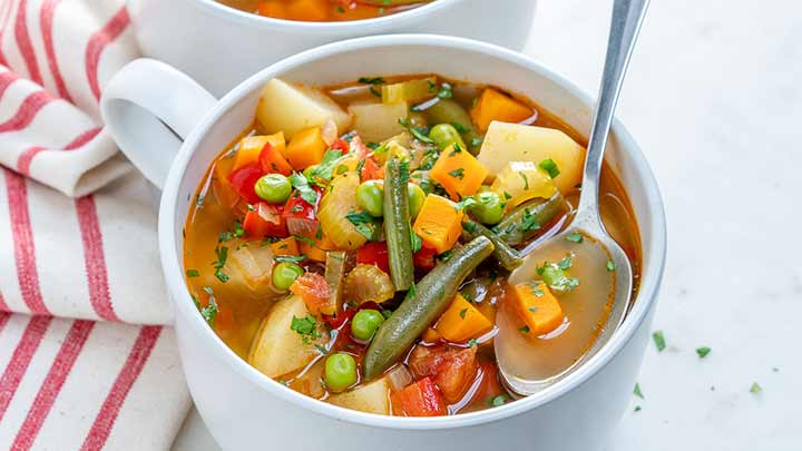 مراحل تهیه سوپ سبزیجات مراکشی