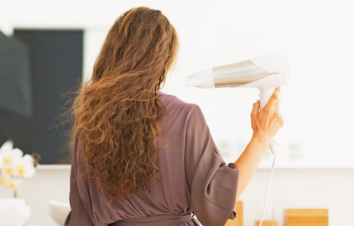 آیا سردی هوا باعث سرماخوردگی با موهای خیس می شود