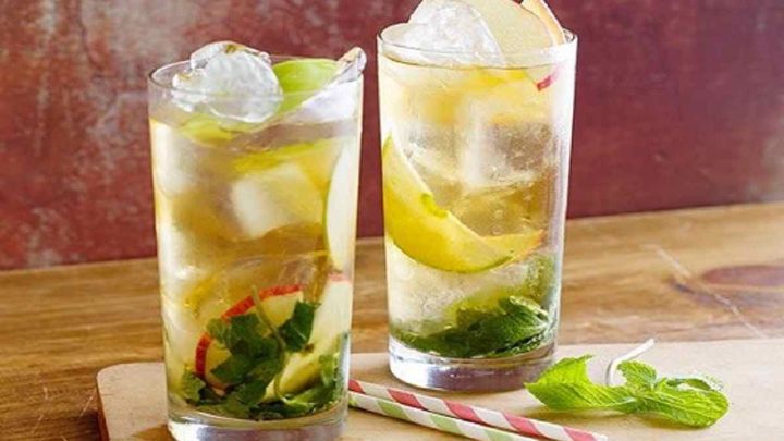 مراحل تهیه شربت بیدمشک و گلاب مراحل تهیه شربت بیدمشک و گلاب