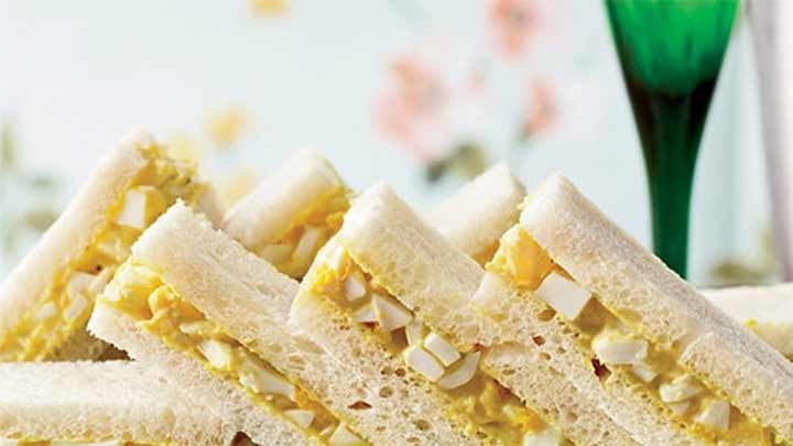 نکات و فوت و فنهای تهیه ساندویچ تخم مرغ نکات و فوت و فنهای تهیه ساندویچ تخم مرغ