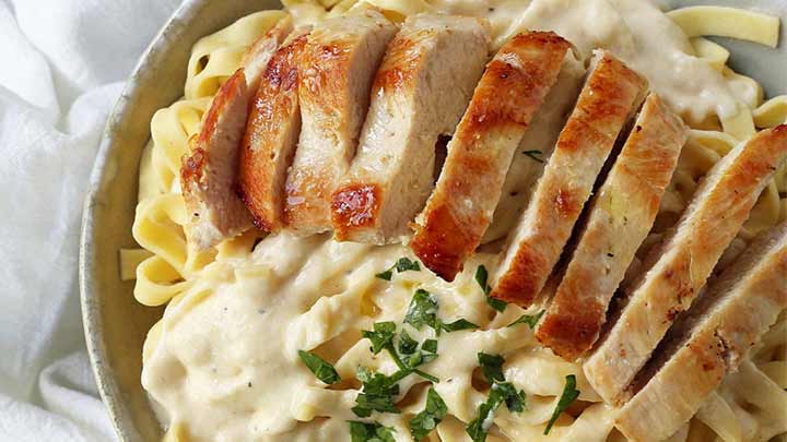 نکات و فوت و فن‌های تهیه فتوچینی با مرغ