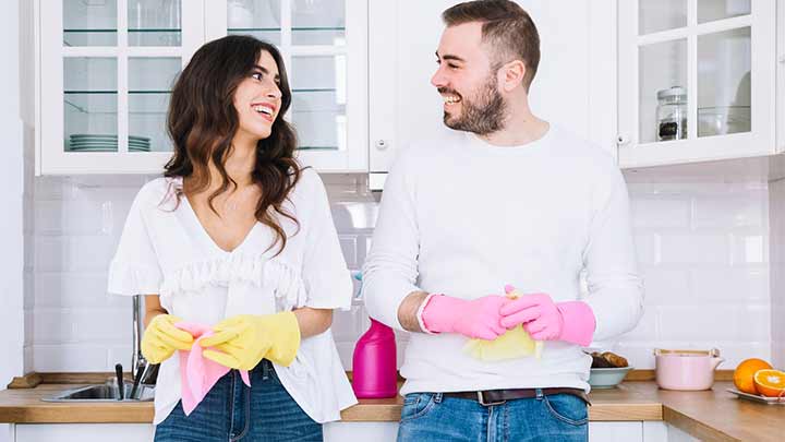 کمک گرفتن از سایر افراد خانواده در خانه تکانی