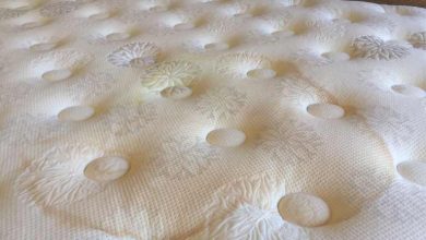 روش‌های رفع لکه‌های زرد تشک + نحوه پیشگیری از آن