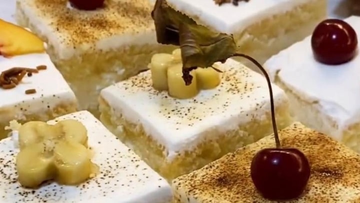 مراحل تهیه شیرینی تر خانگی