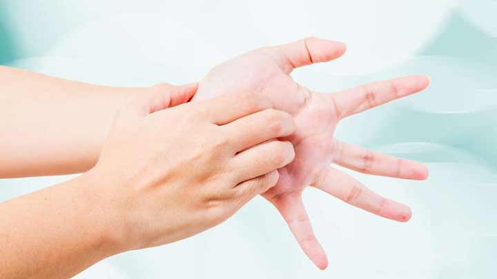 خارش دست از نشانههای مشکلات کبد خارش دست از نشانههای مشکلات کبد