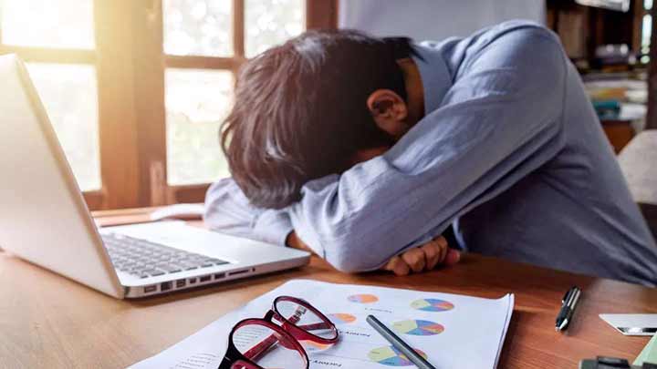 راهکارهای مقابله با خواب آلودگی در بهار راهکارهای مقابله با خواب آلودگی در بهار