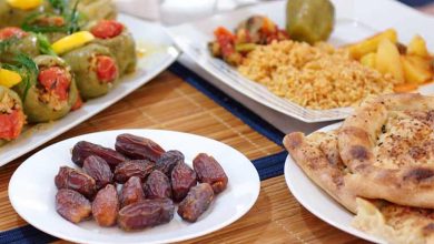 ۱۰ اشتباه رایج در انتخاب غذا برای سحری رمضان؛ این غذاها را نخورید