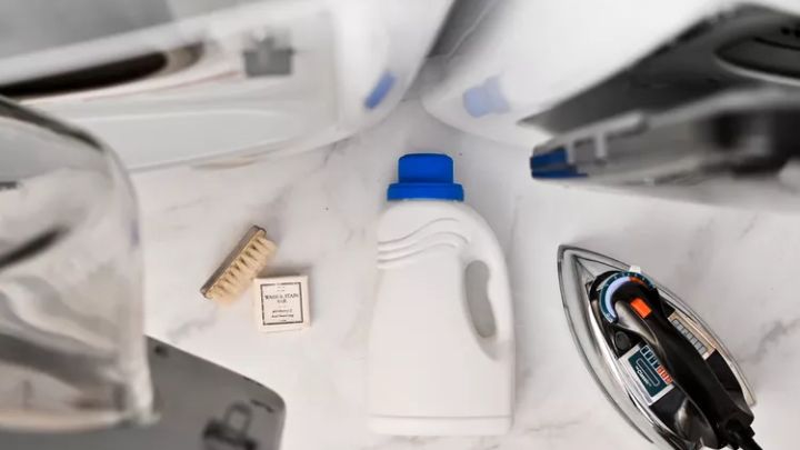 دما و چرخه آب ماشین لباسشویی را تنظیم کنید برای شستن ملحفه ها دما و چرخه آب ماشین لباسشویی را تنظیم کنید برای شستن ملحفه ها