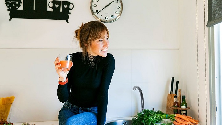 در چه ساعاتی از روز غذا بخوریم تا لاغری شویم؟ در چه ساعاتی از روز غذا بخوریم تا لاغری شویم؟