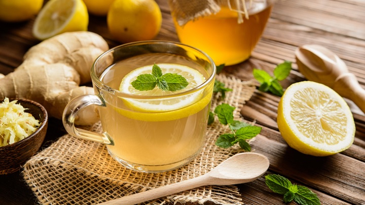 از دمنوش زنجبیل و لیمو استفاده کنید