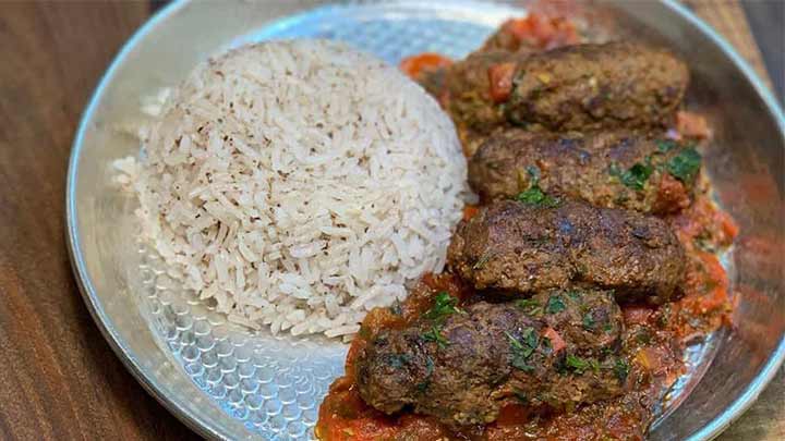 مراحل تهیه گشنیز کباب