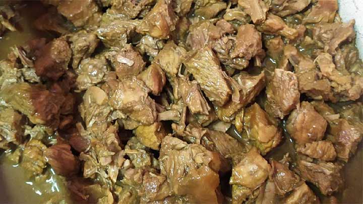 مراحل تهیه خوراک قورمه گوشت مراحل تهیه خوراک قورمه گوشت