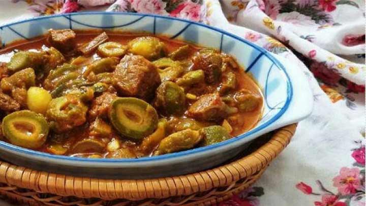 مراحل تهیه خورش نعنا جعفری با چغاله بادام مراحل تهیه خورش نعنا جعفری با چغاله بادام