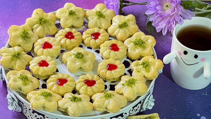 مراحل تهیه شیرینی حاج کریمی سنتی