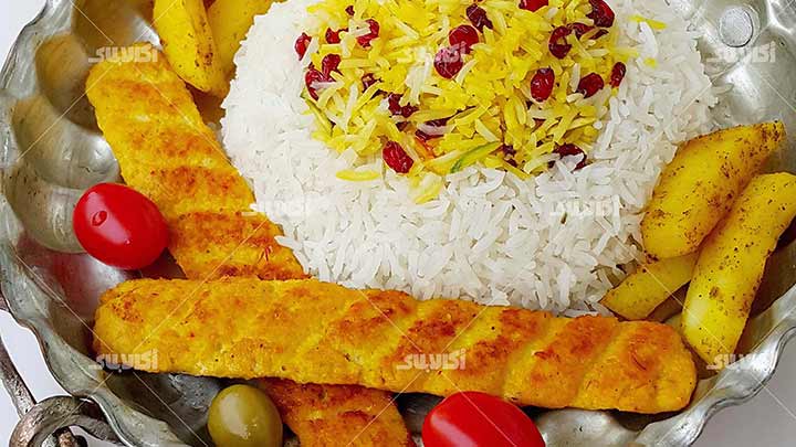 مراحل تهیه کباب کوبیده مرغ زعفرانی