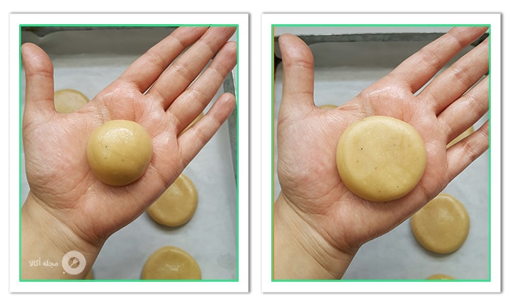 گلوله های کوکی را به این شکل پهن کنید