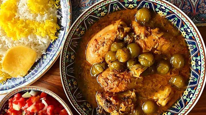 مراحل تهیه خورشت نعنا، جعفری با گوجه سبز مراحل تهیه خورشت نعنا، جعفری با گوجه سبز