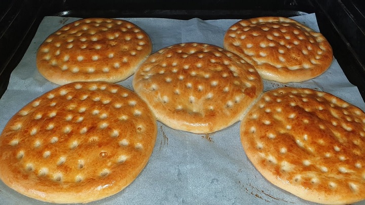 طرز تهیه نان قندی با شیر طرز تهیه نان قندی با شیر