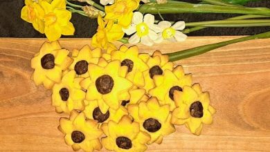 طرز تهیه شیرینی گل نرگس خانگی؛ با قالب و بدون نیاز به قالب