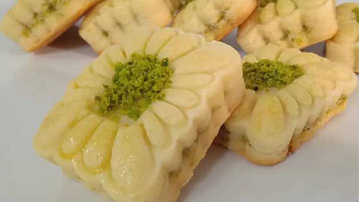 نکات و فوت و فن‌های تهیه شیرینی حاج کریمی