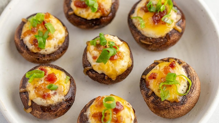 طرز تهیه قارچ شکم پر با گوشت چرخ کرده