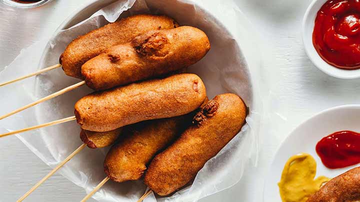 مراحل تهیه کورن داگ