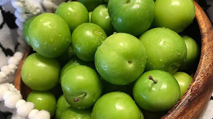گوجه سبز برای چه افرادی مضر است؟ گوجه سبز برای چه افرادی مضر است؟