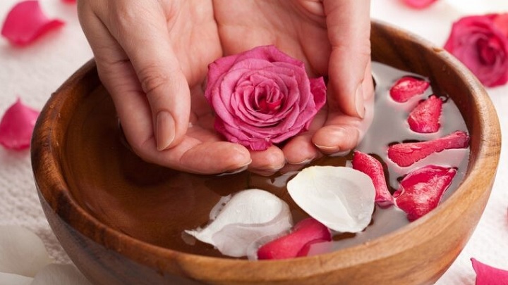 طرز تهیه انواع ماسک صورت با سیب و گلاب طرز تهیه انواع ماسک صورت با سیب و گلاب