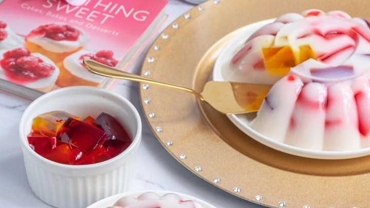 طرز تهیه ژله خرده شیشه با شیر طرز تهیه ژله خرده شیشه با شیر