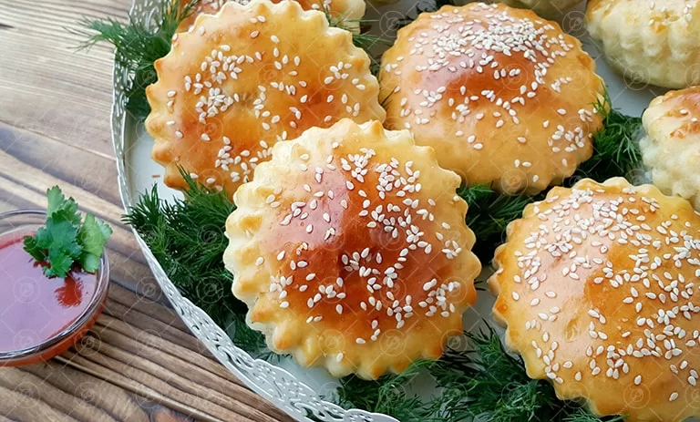 مراحل تهیه پیراشکی قالبی