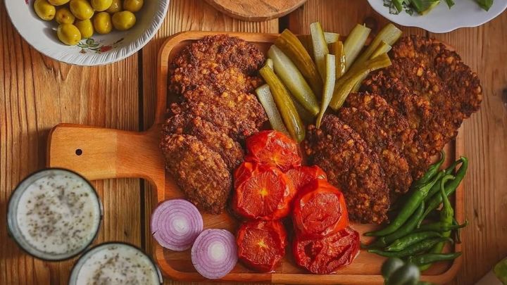 چند نکته طلایی در طرز تهیه کتلت تهرانی چند نکته طلایی در طرز تهیه کتلت تهرانی