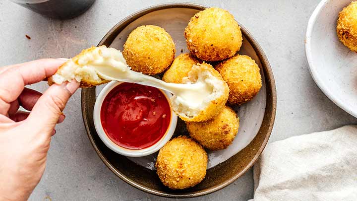 مراحل تهیه توپک سیب زمینی مراحل تهیه توپک سیب زمینی