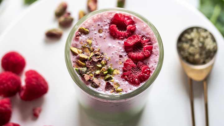 اسموتی تمشک و پسته اسموتی تمشک و پسته