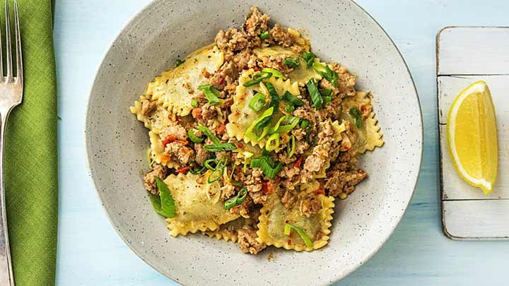 نکات طلایی در تهیه راویولی سوسیس و اسفناج