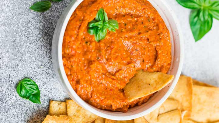 طرز تهیه دیپ فلفل دلمهای با پنیر طرز تهیه دیپ فلفل دلمهای با پنیر