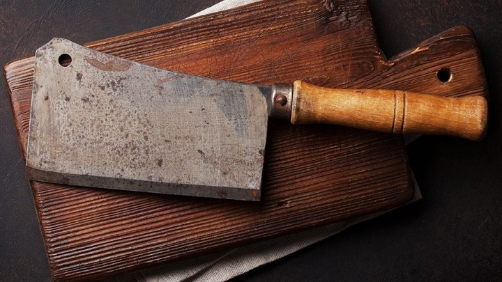 تمیز کردن چاقو زنگ زده با نوشابه