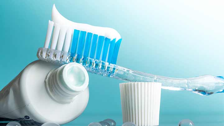 تفاوت خمیر دندان با فلوراید و بدون فلوراید تفاوت خمیر دندان با فلوراید و بدون فلوراید