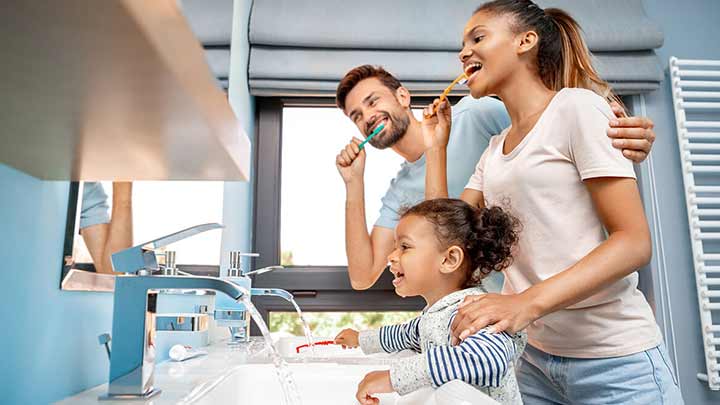 با فواید خمیر دندان حاوی فلوراید آشنا شوید با فواید خمیر دندان حاوی فلوراید آشنا شوید