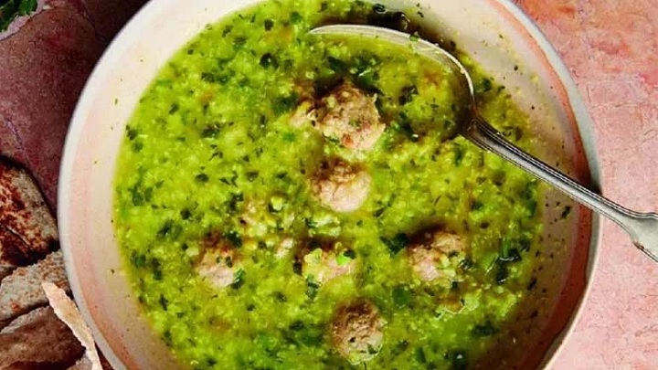 مراحل تهیه آش برنج و گشنیز با گوشت قلقلی مراحل تهیه آش برنج و گشنیز با گوشت قلقلی