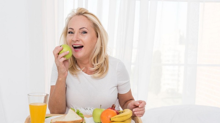 سیب از بهترین غذاها بعد از ۵۰ سالگی سیب از بهترین غذاها بعد از ۵۰ سالگی