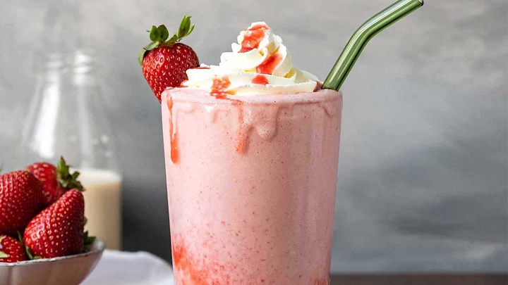 اسموتی هندوانه و توت فرنگی اسموتی هندوانه و توت فرنگی