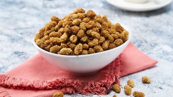 نکات و فوت و فنهای تهیه توت خشک نکات و فوت و فنهای تهیه توت خشک