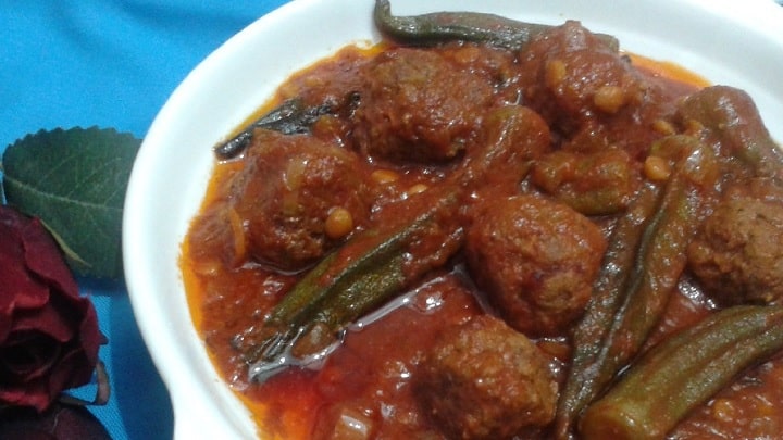 طرز تهیه خورش بامیه با گوشت چرخ کرده و لپه طرز تهیه خورش بامیه با گوشت چرخ کرده و لپه