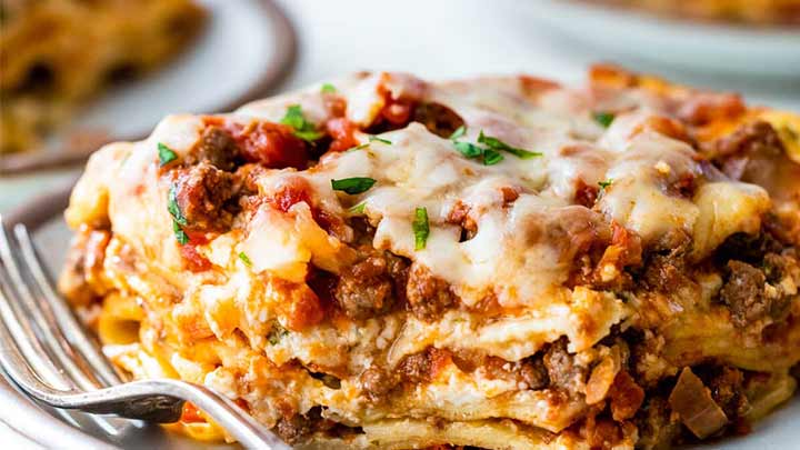 مراحل تهیه لازانیای بدون فر مراحل تهیه لازانیای بدون فر