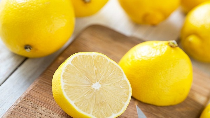 لیمو ترش برای درمان حالت تهوع لیمو ترش برای درمان حالت تهوع